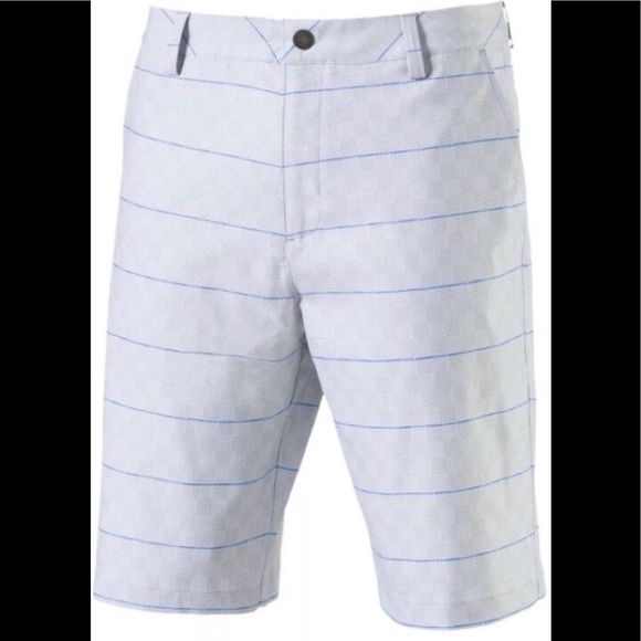 MENS PUMA SHORTS SIZE 34 WAIST NWT - Picture 1 of 4